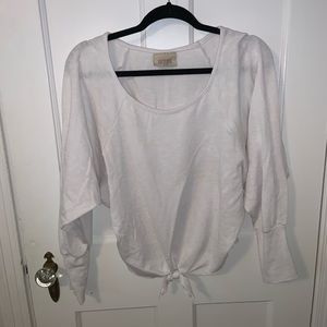 White pullover/ top